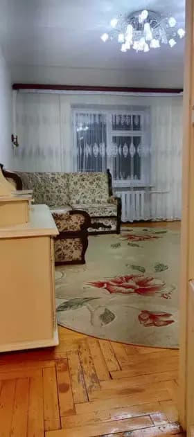 Вітальня — Здам 2-кімнатну квартиру 51 м², вул. Широка