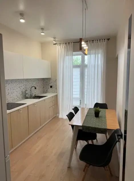 Затишна 2-кімнатна квартира, 73 м², район Максимуса
