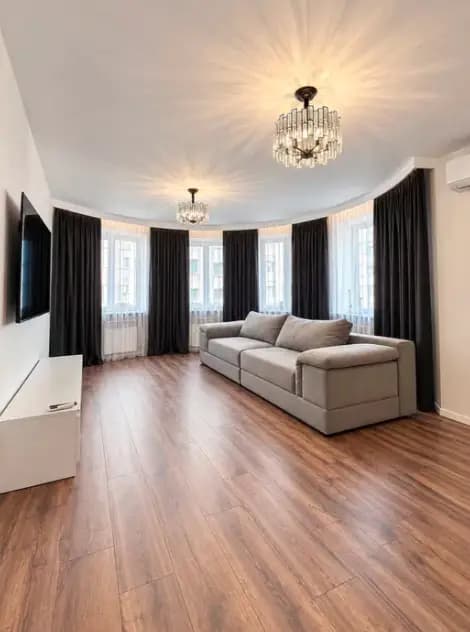 2-комнатная квартира, 77 м², 55-й квартал, ул. Лыпинского