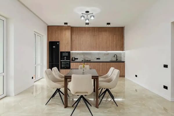 Оренда 1-кімнатна квартира 80 м², новобудова, центр