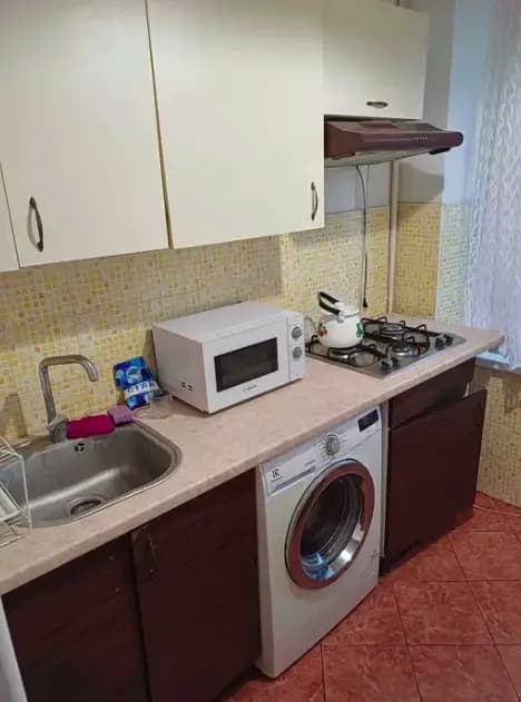 Здам 1-кімнатну квартиру 30 м², Низинна