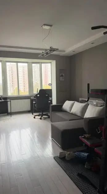 Продам 3-кімнатну квартиру 111 м², бізнес-клас