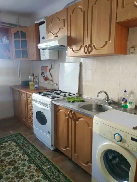 3-кімнатна квартира, 68 м², вул. Дубнівська