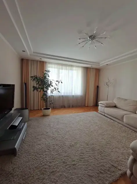 3-bedroom apartment, 80 m², Kravchuka St.
