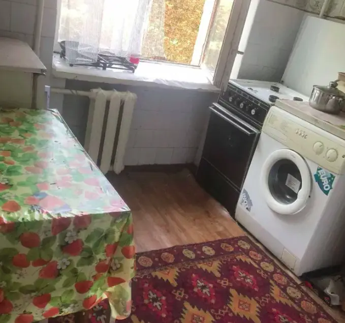 Кімната в 3-кімнатній квартирі, вул. Чигиринська